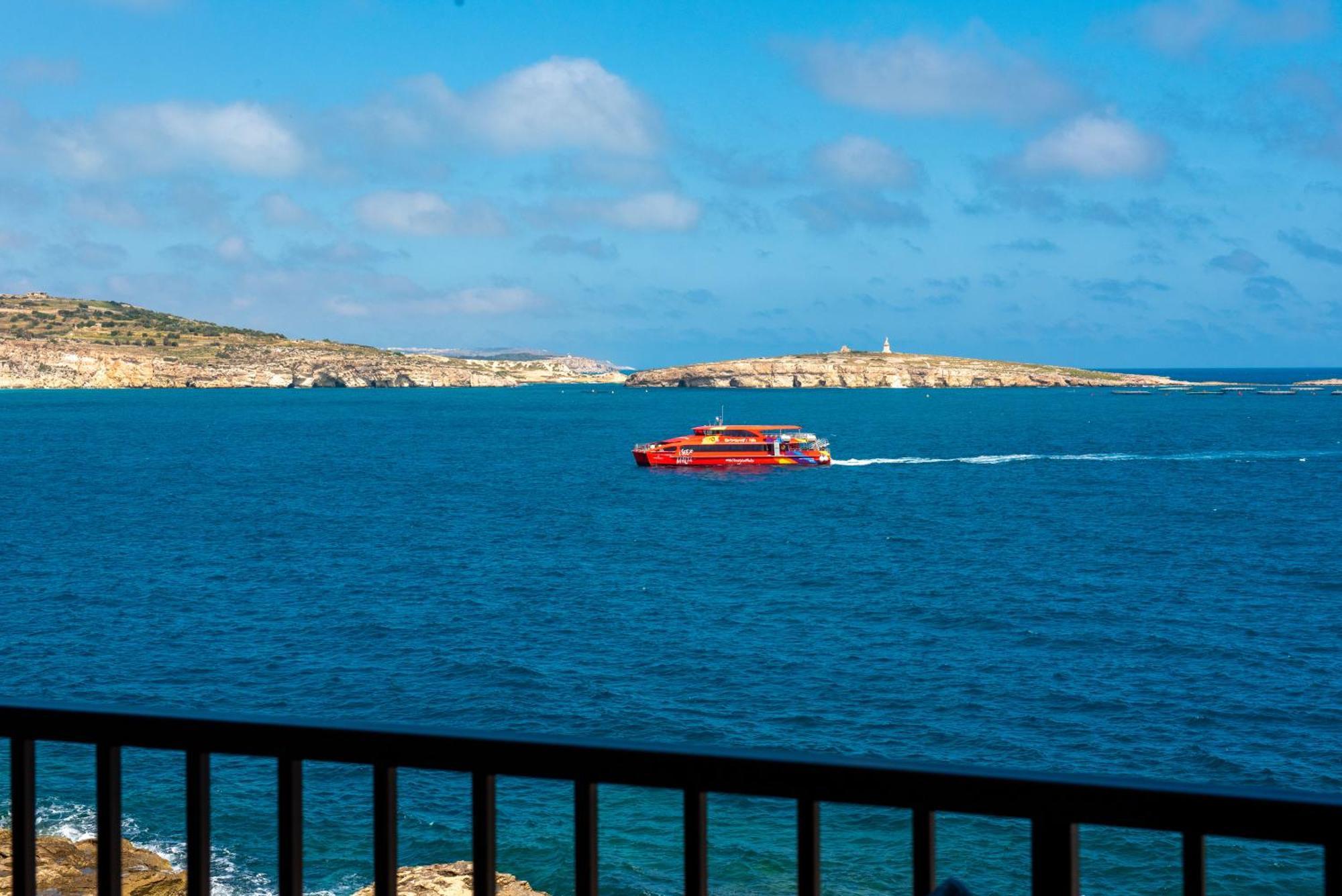 Islet Promenade Seafront Apartment With Large Corner Terrace By Getawaysmalta St. Paul's Bay Exterior photo